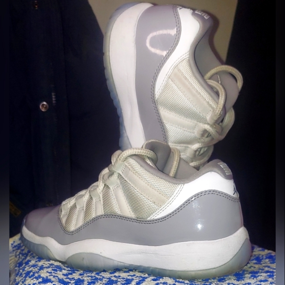 Jordan 11 Low " Cement Gray "
